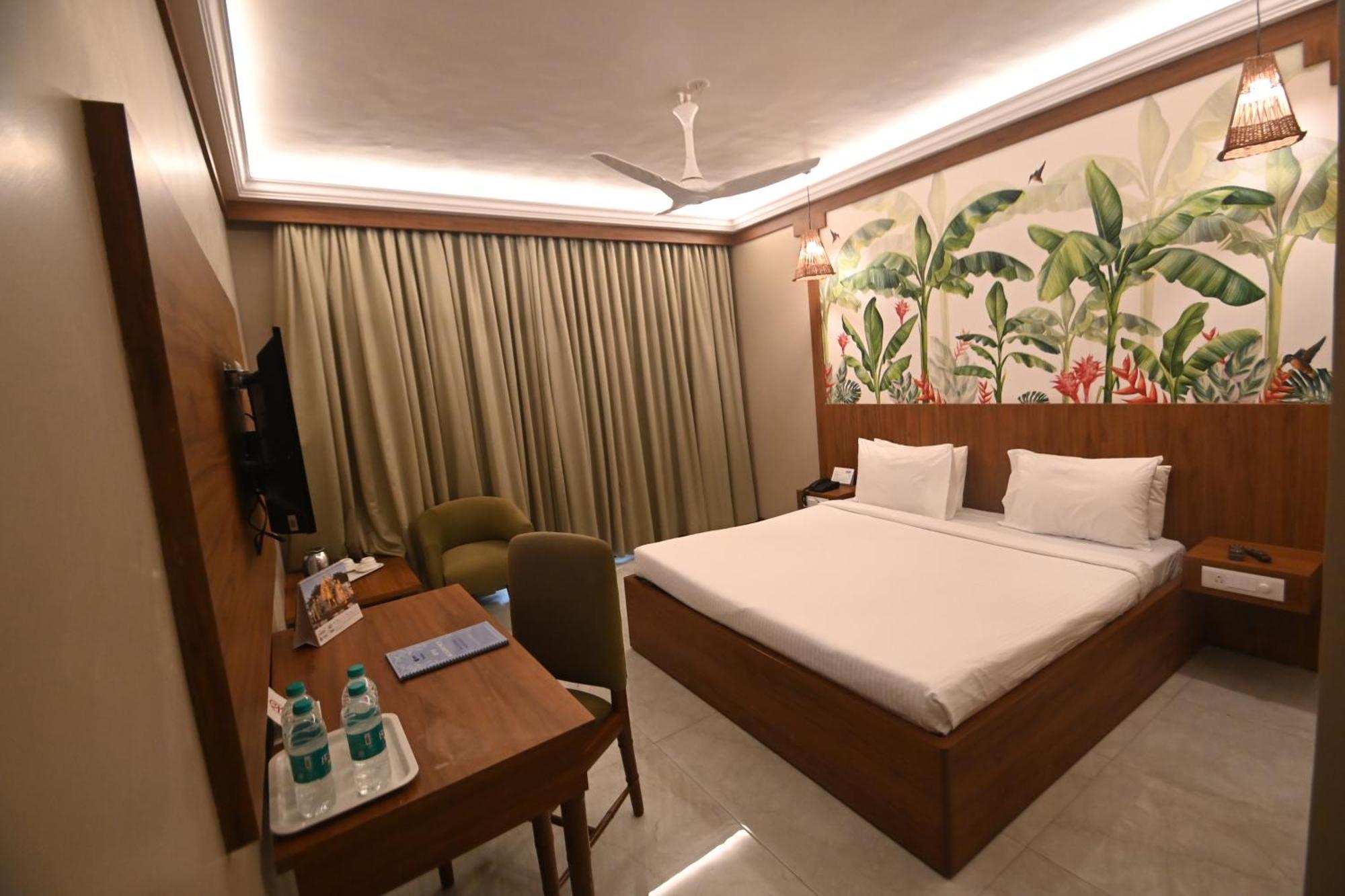Rns Residency Sea View Hotel Mavalli Exterior photo
